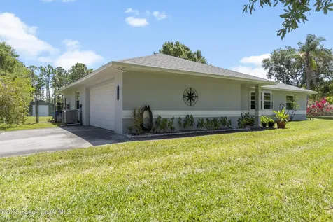 5895 Pine Sap Avenue Grant FL 32949