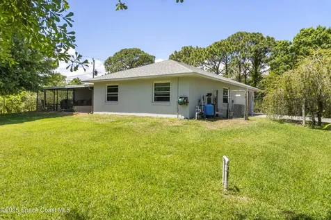 5895 Pine Sap Avenue Grant FL 32949