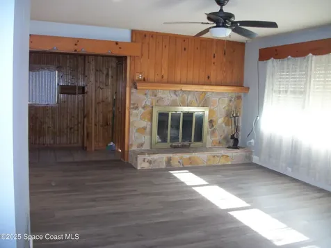 831 Edwards Street NE Palm Bay FL 32905
