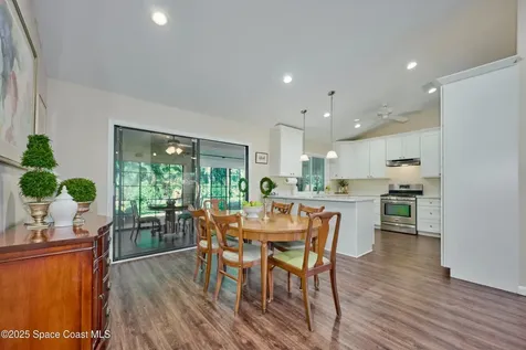 527 10th Court Vero Beach FL 32962