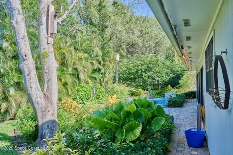 527 10th Court Vero Beach FL 32962