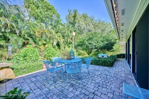 527 10th Court Vero Beach FL 32962