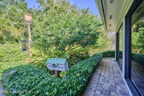527 10th Court Vero Beach FL 32962