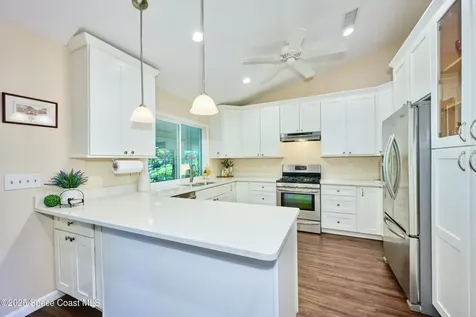 527 10th Court Vero Beach FL 32962