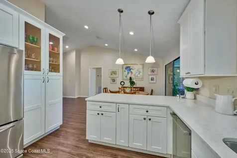 527 10th Court Vero Beach FL 32962