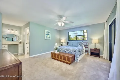 527 10th Court Vero Beach FL 32962