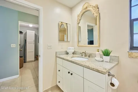 527 10th Court Vero Beach FL 32962