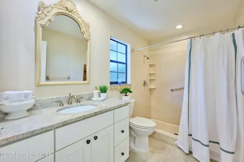 527 10th Court Vero Beach FL 32962