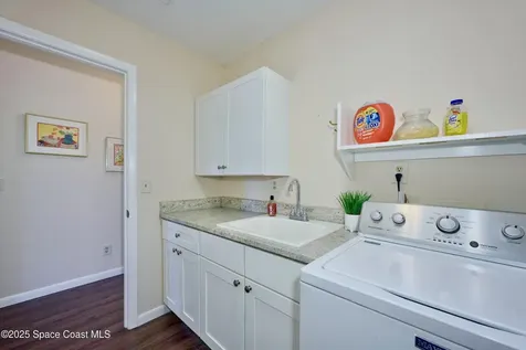 527 10th Court Vero Beach FL 32962