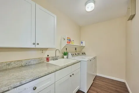 527 10th Court Vero Beach FL 32962