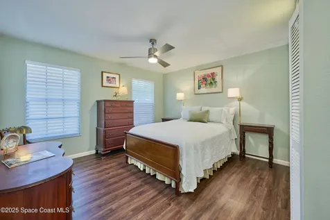 527 10th Court Vero Beach FL 32962