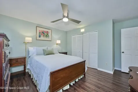 527 10th Court Vero Beach FL 32962
