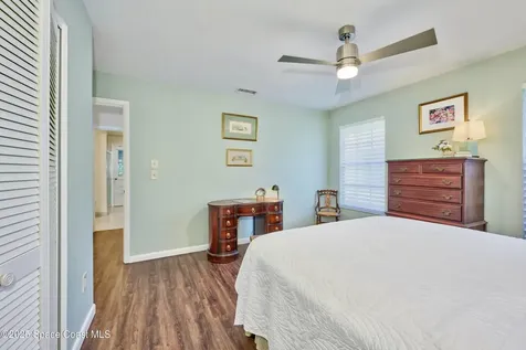 527 10th Court Vero Beach FL 32962