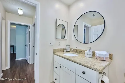 527 10th Court Vero Beach FL 32962