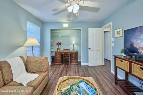 527 10th Court Vero Beach FL 32962