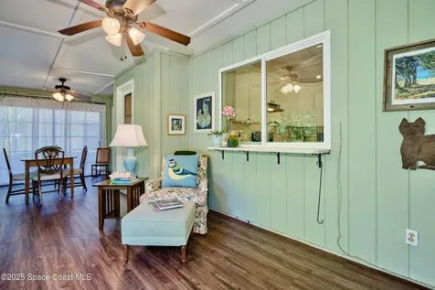 527 10th Court Vero Beach FL 32962
