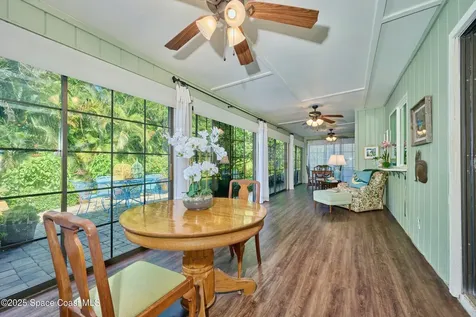 527 10th Court Vero Beach FL 32962