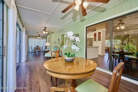 527 10th Court Vero Beach FL 32962