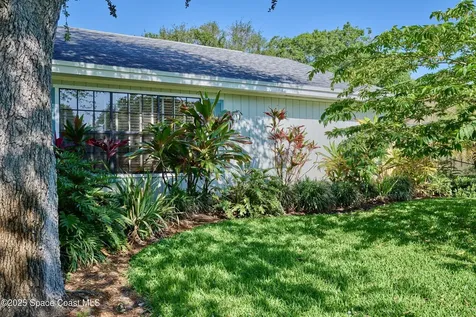 527 10th Court Vero Beach FL 32962