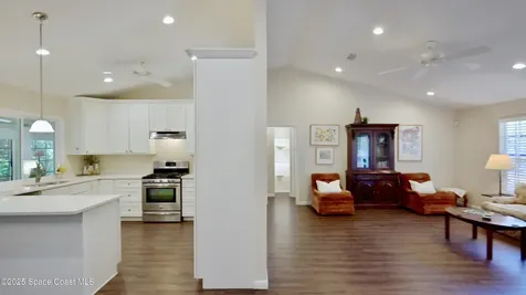 527 10th Court Vero Beach FL 32962