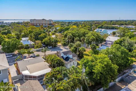 2106 Vernon Place Melbourne FL 32901