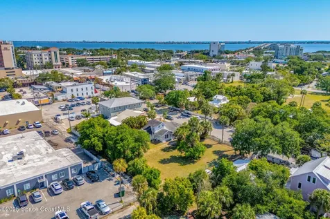 2106 Vernon Place Melbourne FL 32901