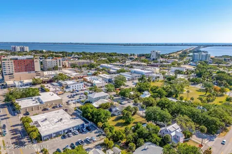 2106 Vernon Place Melbourne FL 32901