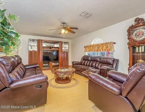 519 Davidson Street SE Palm Bay FL 32909