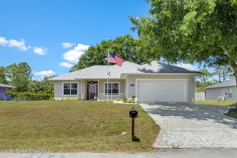 1781 Zaminder Street NW Palm Bay FL 32907