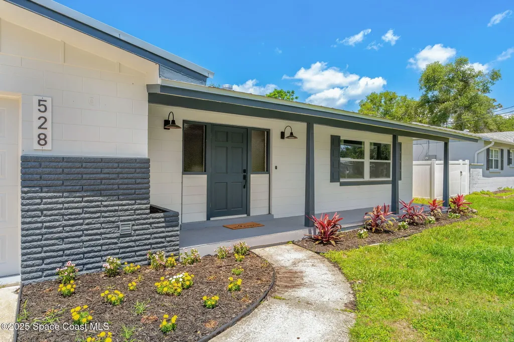 528 Poinsettia Avenue Titusville FL 32796