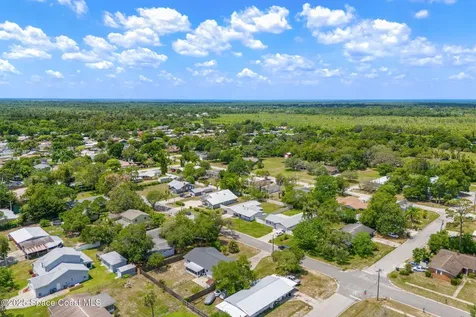 528 Poinsettia Avenue Titusville FL 32796