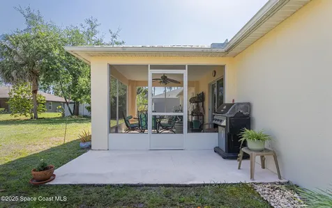 427 Fitchburg Street SW Palm Bay FL 32908