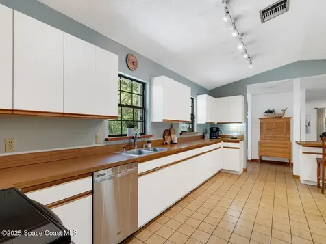 3330 25th Street SW Vero Beach FL 32968