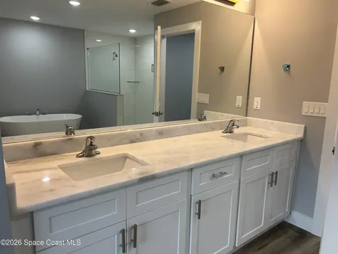 827 Everglade Avenue SE Palm Bay FL 32909
