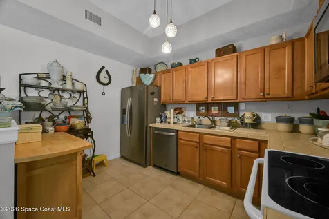 568 7th Square Vero Beach FL 32962