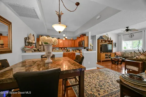 568 7th Square Vero Beach FL 32962