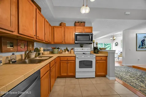 568 7th Square Vero Beach FL 32962