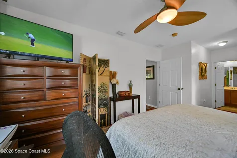 568 7th Square Vero Beach FL 32962