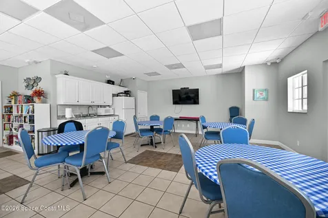 568 7th Square Vero Beach FL 32962