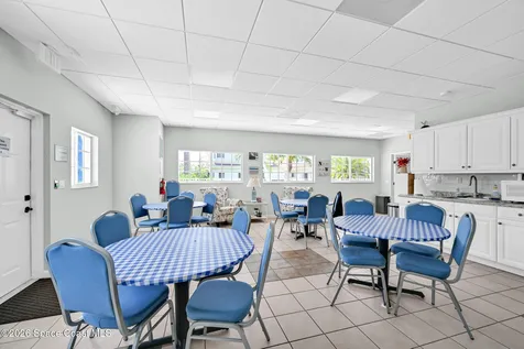 568 7th Square Vero Beach FL 32962