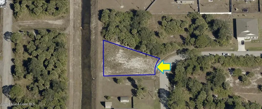 2002 Oconnel Avenue SW Palm Bay FL 32908