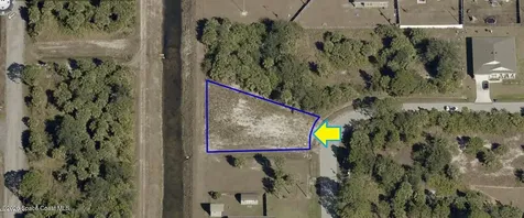 2002 Oconnel Avenue SW Palm Bay FL 32908