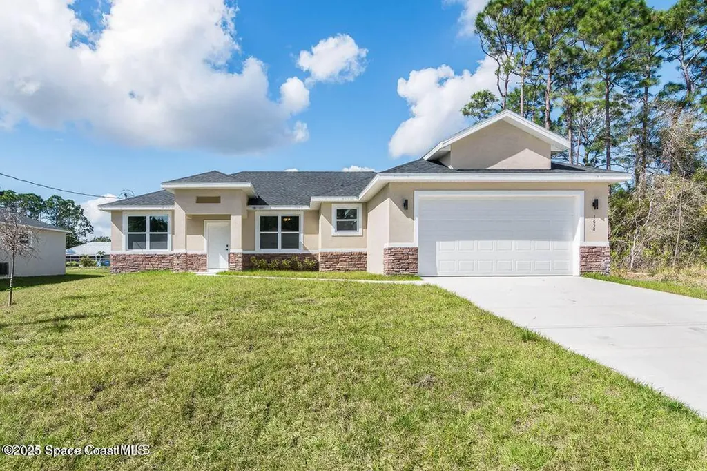 1658 Hamilton Avenue SW Palm Bay FL 32908
