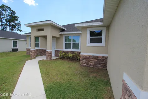 1658 Hamilton Avenue SW Palm Bay FL 32908