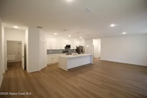 1658 Hamilton Avenue SW Palm Bay FL 32908