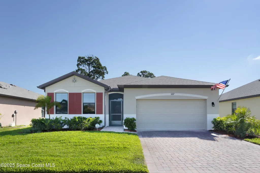 527 Old Country Road SE Palm Bay FL 32909