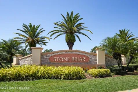 527 Old Country Road SE Palm Bay FL 32909