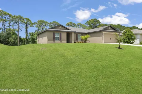 1141 Salina Street SE Palm Bay FL 32909