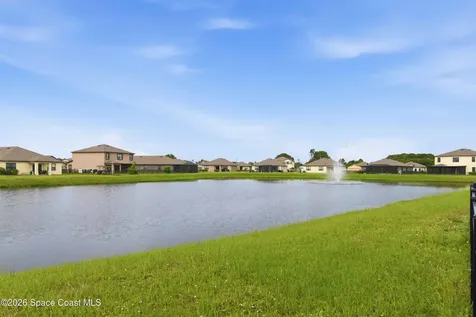 5349 Waterfall Place Grant FL 32949