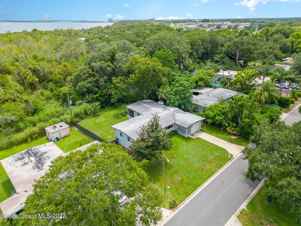 115 S Indian Circle Cocoa FL 32922